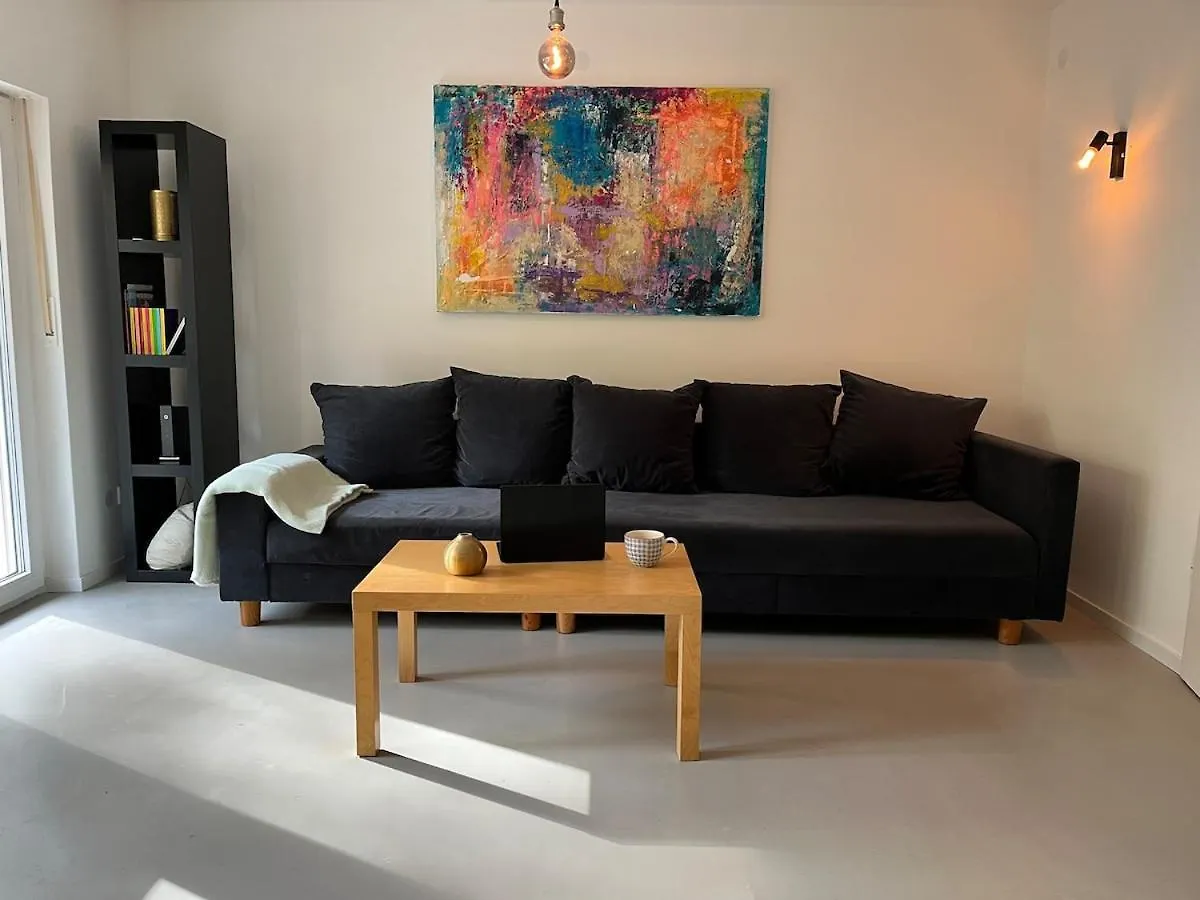 2-Room Apartment With Terrace فورتسبورغ